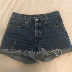 Levi high waisted shorts